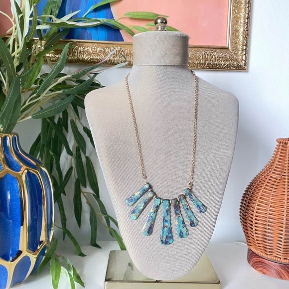 Turquoise metal necklace with gold chain - Picture 1 of 2